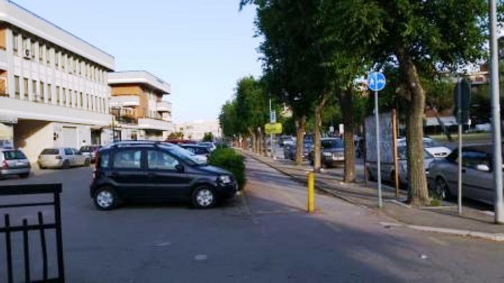Bunker Degli Inventori Hotel Foggia Buitenkant foto